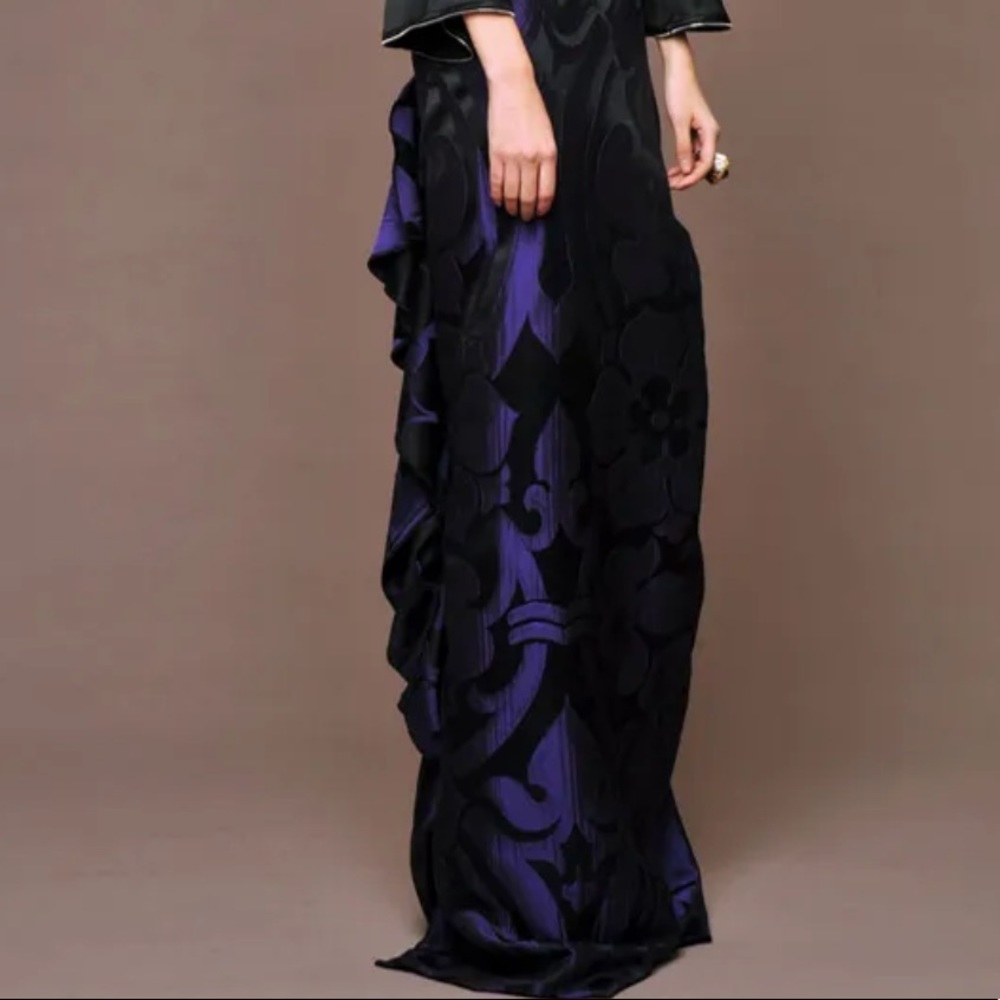 Super Chic Maxi Long Midnight Navy Shadow Stripe Skirt wi Fabric Manipulation